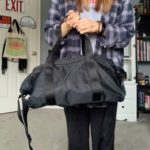 LULULEMON GYM BAG